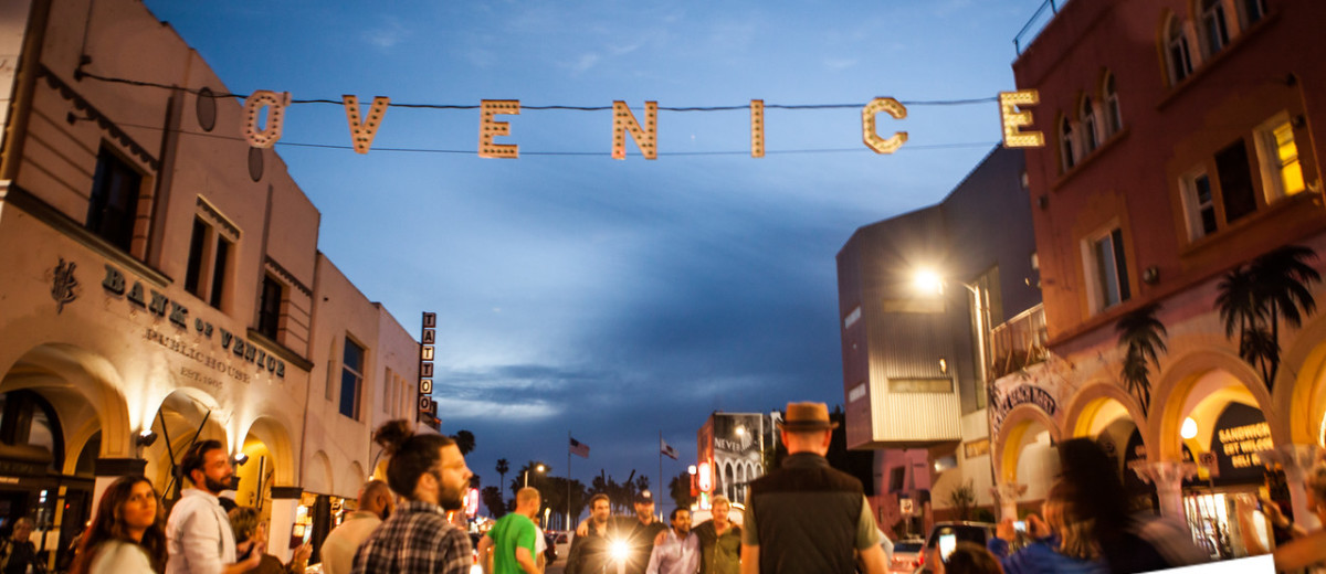 » 4th Annual Venice Sign Lighting and Festive Block Party