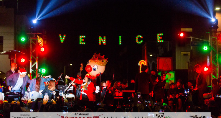 4th Venice Sign Holiday Lighting.  Dec 4, 2015. www.VeniceChamber.net.  © www.VenicePaparazzi.com