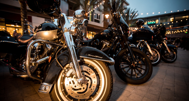 2018 Runway Beer + Bikes.  RunwayPlayaVista.com.   Photo by VenicePaparazzi.com.