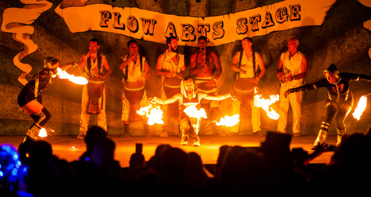 decom-61_2013_FireArtsStage_1024x666