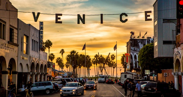2017 Venice Sign Holiday Lighting.  Photo by VenicePaparazzi.com